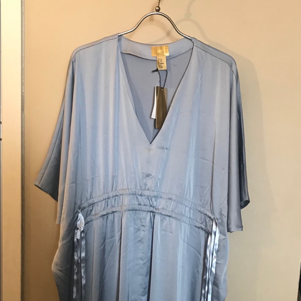 H&M gorgeous satin silver Kaplan dress size 6